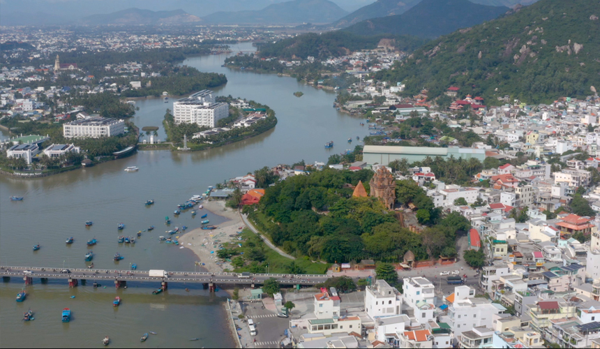 Toàn cảnh Tháp Bà Ponagar   - NhaTrang